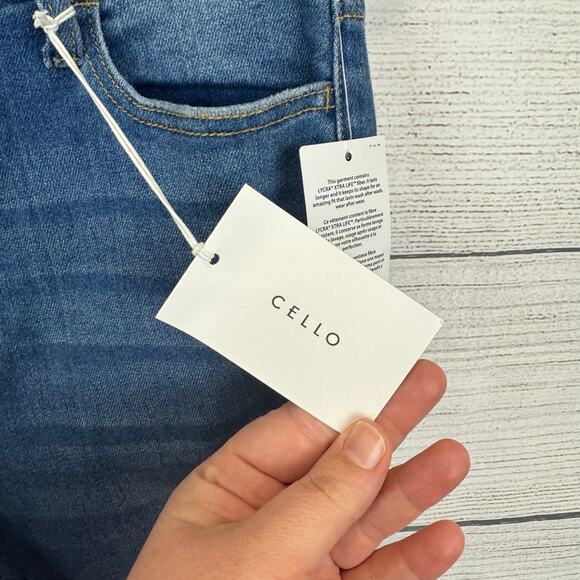 Cello Juniors High Rise Distressed Skinny Flare Boho Rodeo Jeans Size 11 - Picture 9 of 11